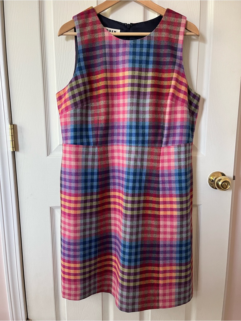 Boden Wool Sleeveless Plaid Shift Dress in Multi Colored Plaid Print w/ Pockets